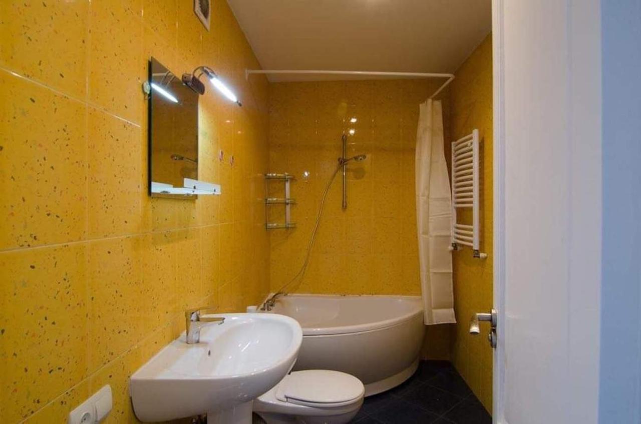 Georges Apartment ティビリシ エクステリア 写真